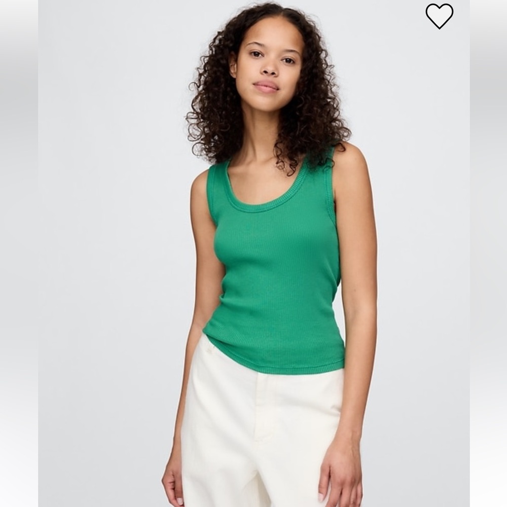 NWT! GAP Ribbed Tank Top, size medium - Picture 3 of 9
